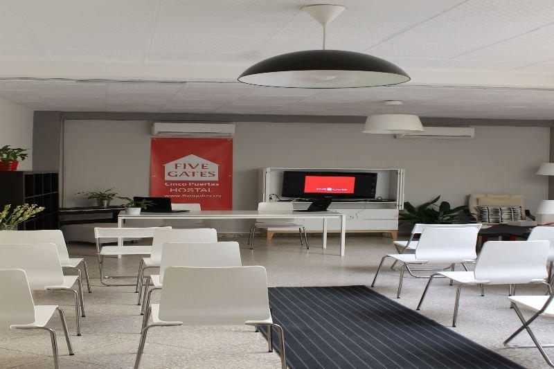 Hostal Five Gates أشونة المظهر الخارجي الصورة