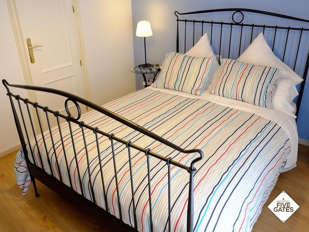 Hostal Five Gates أشونة المظهر الخارجي الصورة