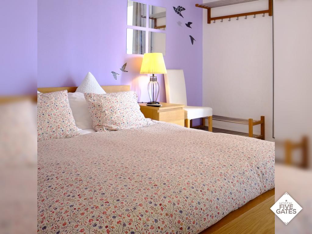 Hostal Five Gates أشونة المظهر الخارجي الصورة
