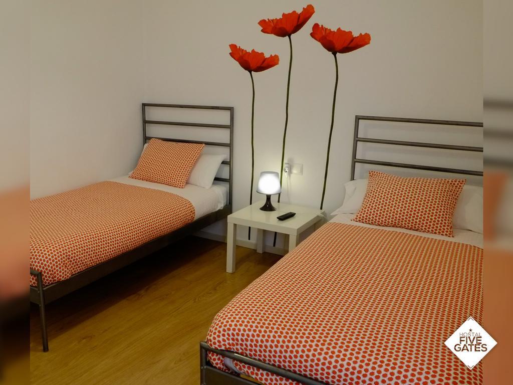 Hostal Five Gates أشونة المظهر الخارجي الصورة